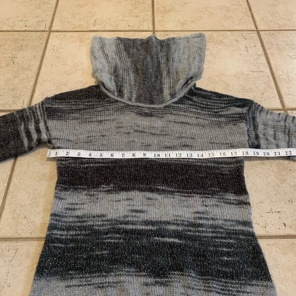 DENVER HAYES Gray & Black Striped Cowl Neck Tunic Sweater - M/M - Picture 3 of 5